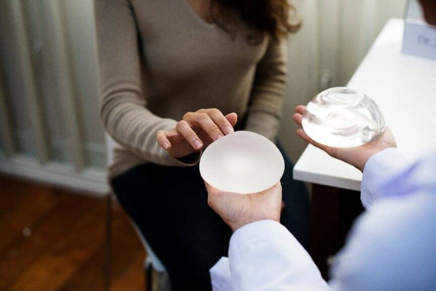 Choosing the Best Size for Breast Implants
